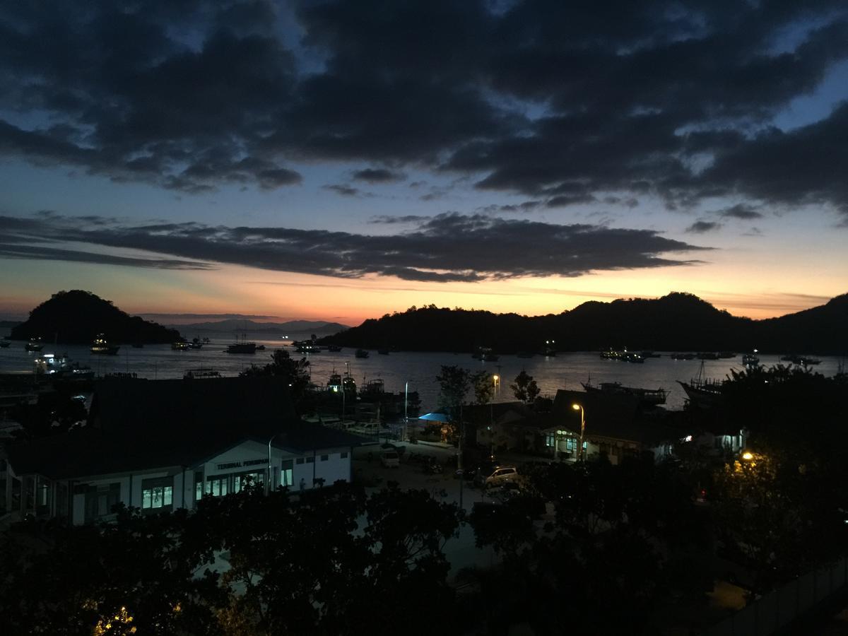 Blue Ocean Hotel Labuan Bajo Exterior photo